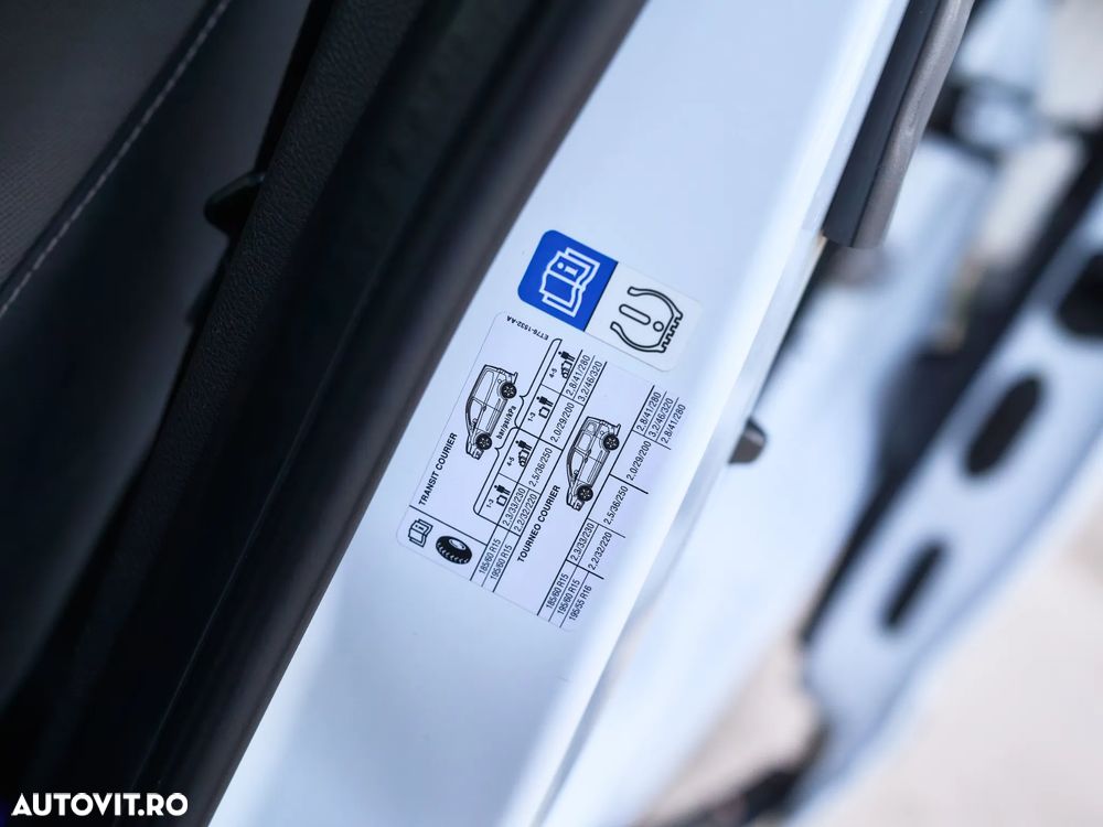 FORD Tourneo Courier 2019 — imagine 27