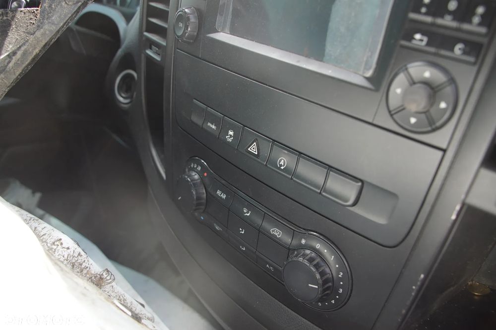 Auto na części - Mercedes Vito W447 116 CDI Lift 2.0 CDI 136 KM BlueTEC OM654 654920 725005 9147 2019R Silnik Skrzynia Drzwi Klapa Zderzak Lusterko Deska Kokpit Sterownik Moduł Czujnik Licznik Kierownica Wyświetlacz - 14