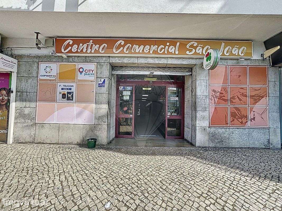 Loja  para arrendamento - Grande imagem: 2/4