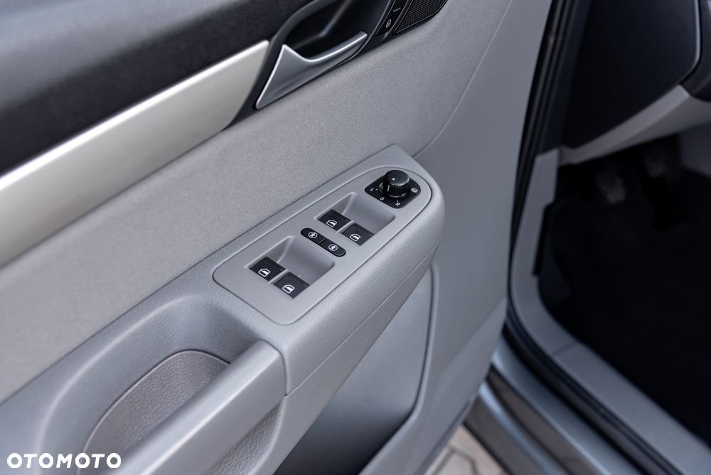 Seat Alhambra 2.0 TDI Ecomotive Reference - 17