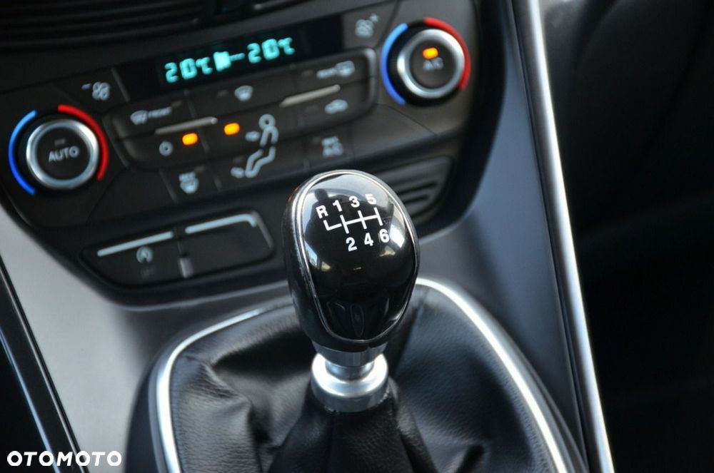 Ford Kuga - 35