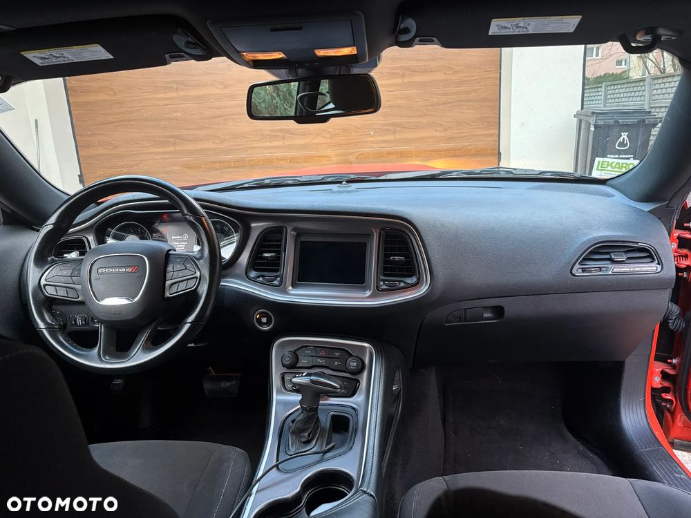 Dodge Challenger - 7