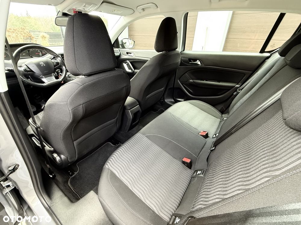 Peugeot 308 125 THP Active - 16
