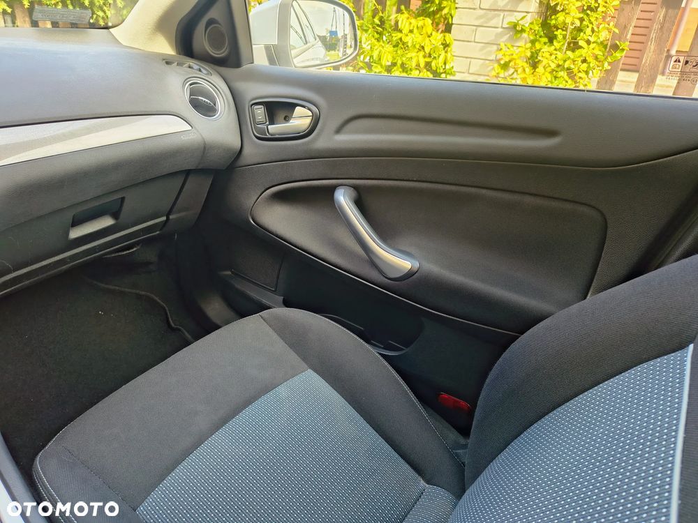 Ford Mondeo - 7