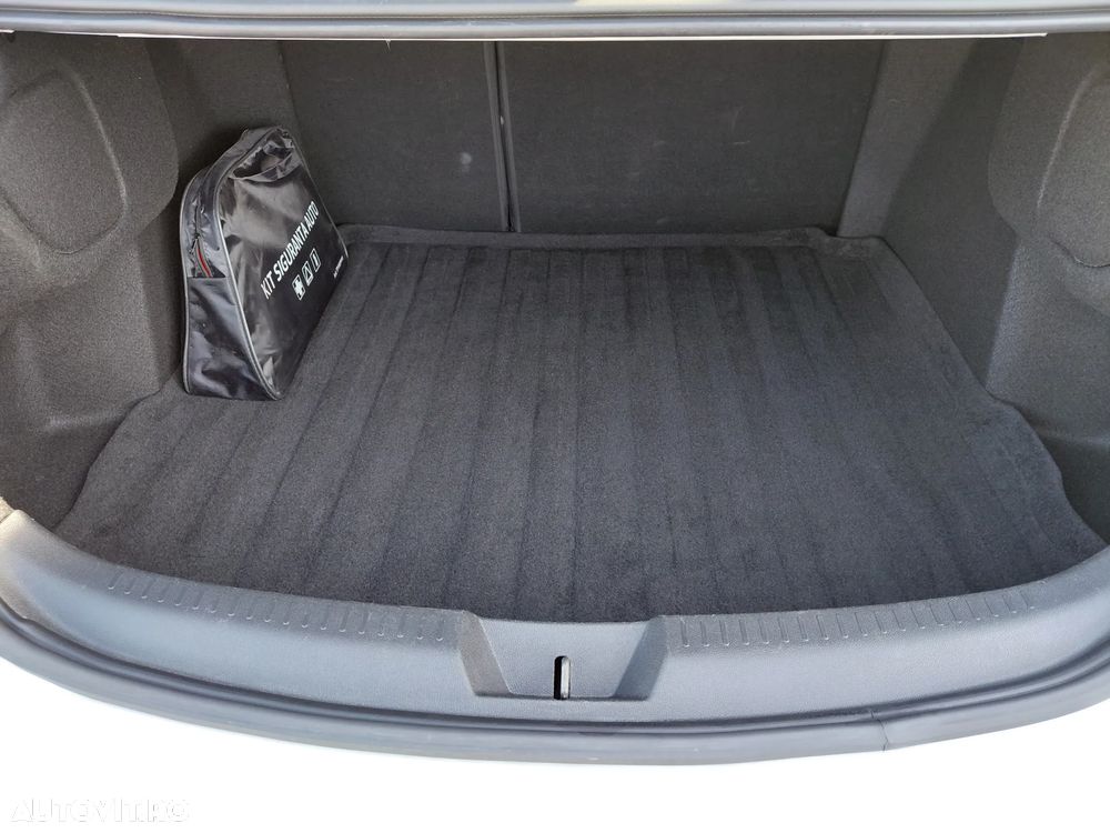 Renault Megane TCe 140 EDC GPF Techno - 5