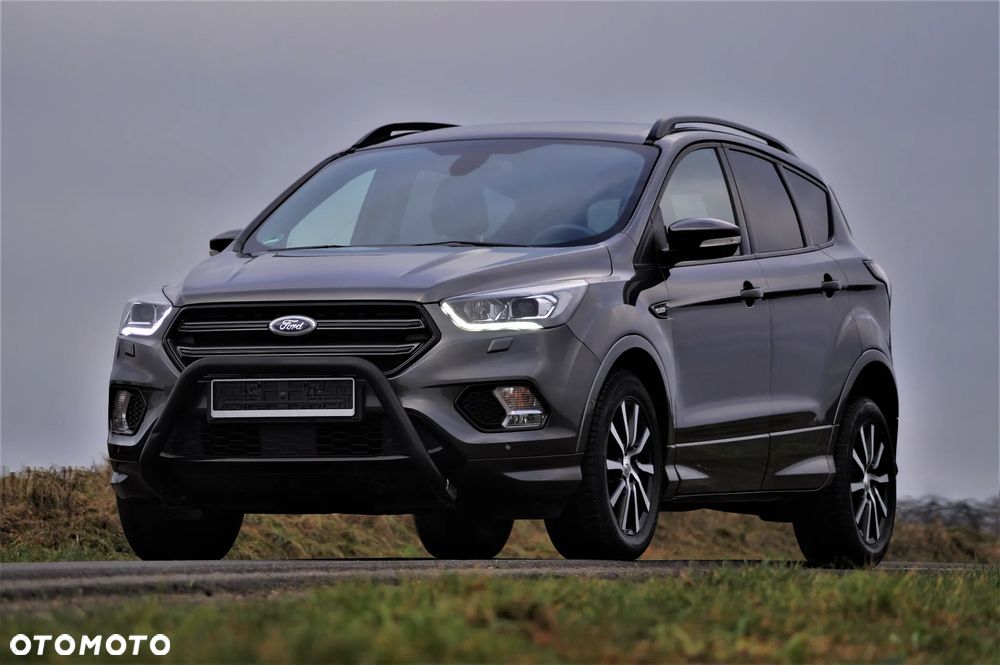Ford Kuga - 1