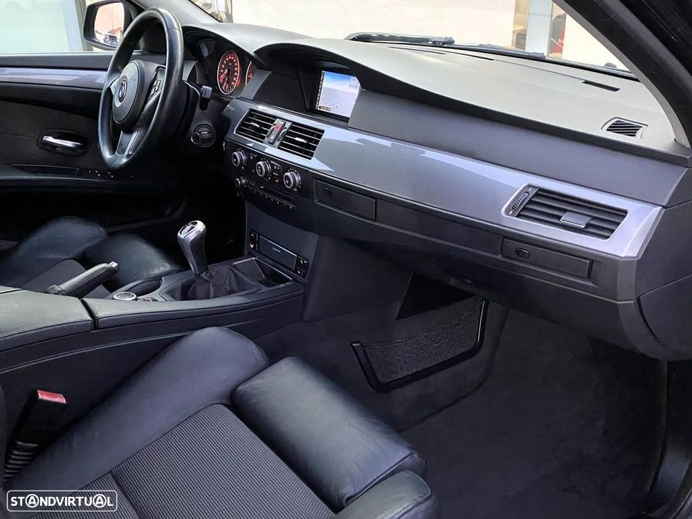 BMW 520 d Touring - 10