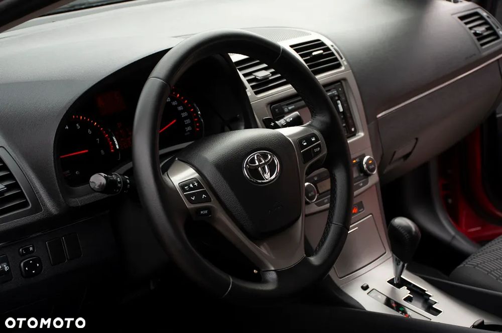 Toyota Avensis 1.8 Sol MS - 24