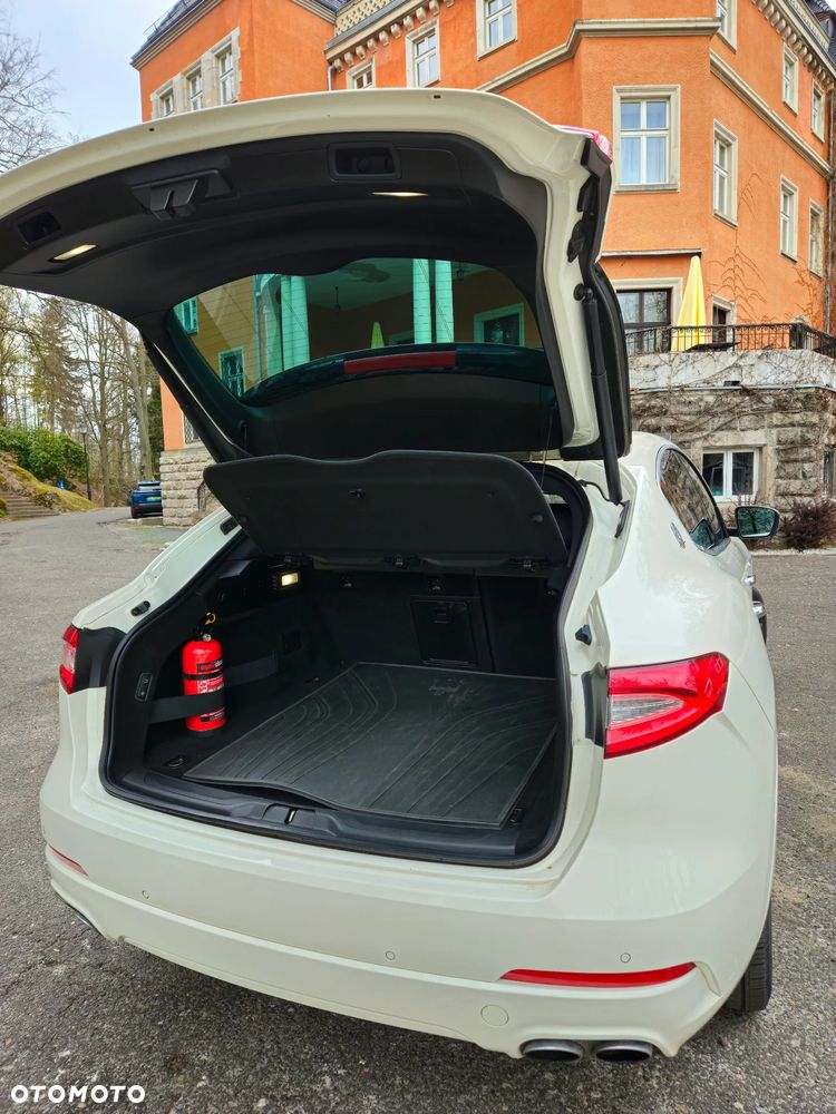 Maserati Levante - 16