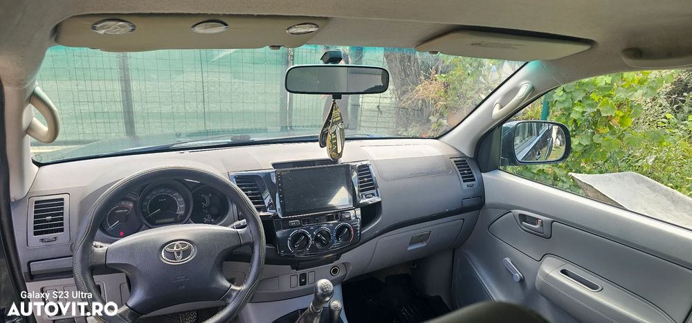 Toyota HILUX - 1