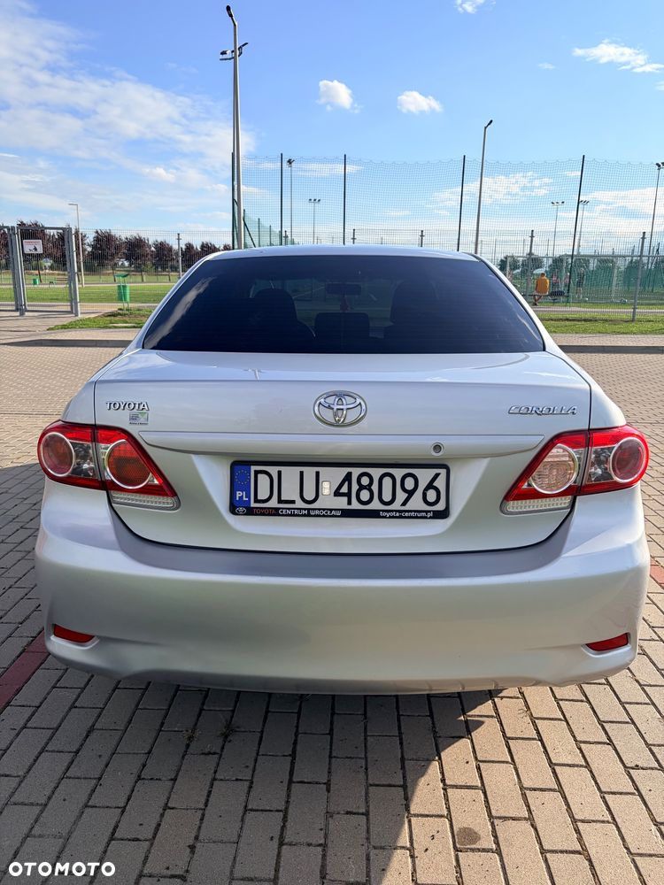 Toyota Corolla 1.6 Premium - 9