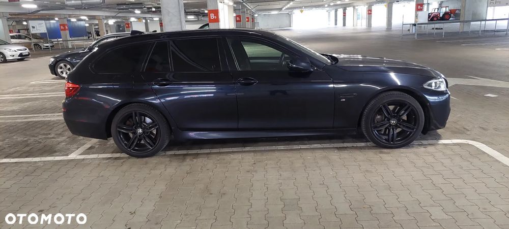 BMW Seria 5 530d xDrive Touring Sport-Aut - 3