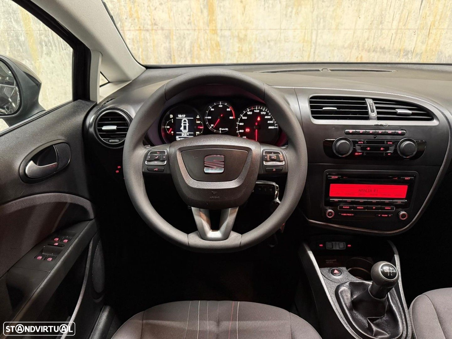 SEAT Leon 1.6 TDI Reference - 25