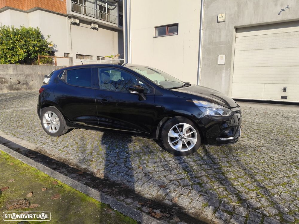 Renault Clio 0.9 TCe Limited - 13