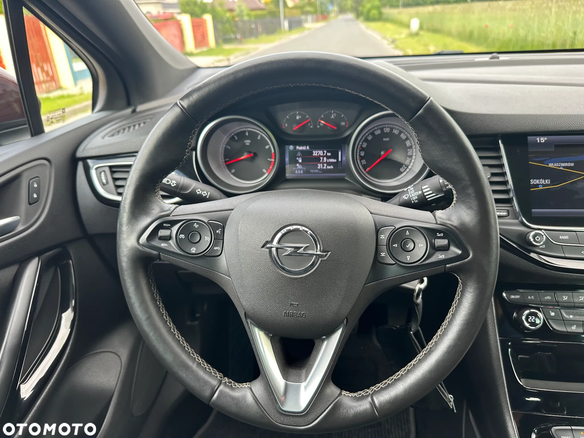 Opel Astra 1.4 Turbo 120 Jahre - 38