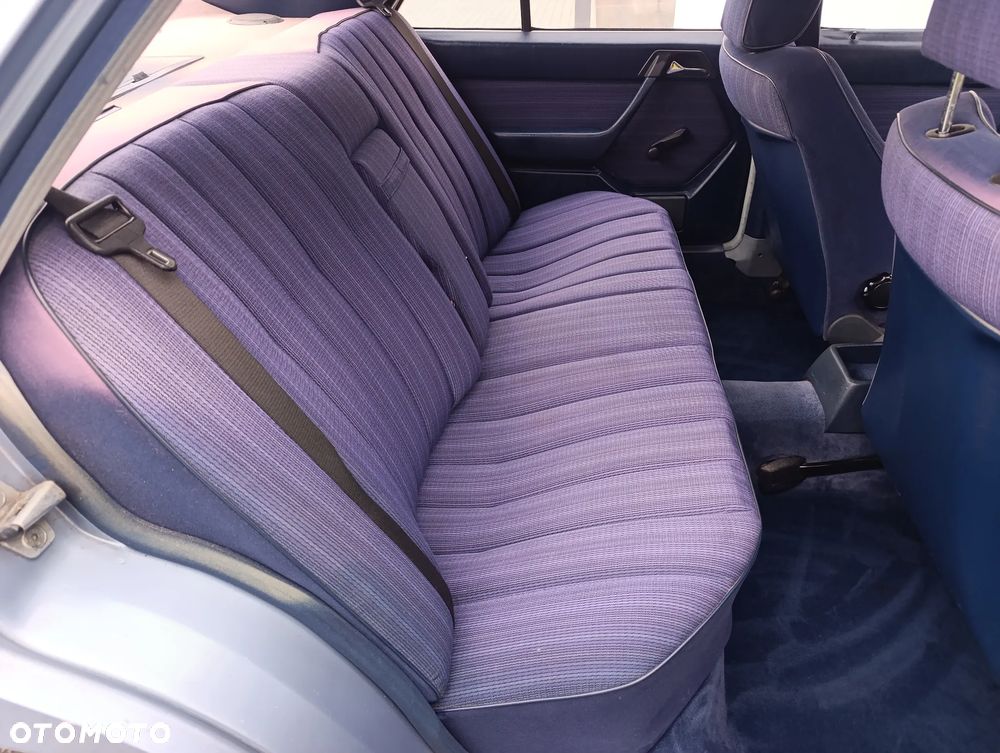 Mercedes-Benz W124 (1984-1993) - 31