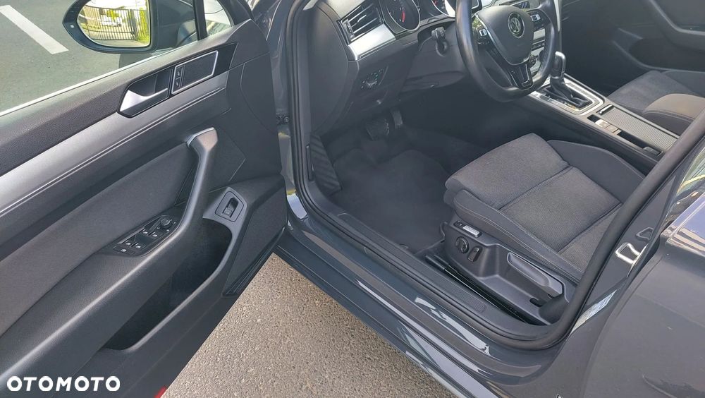 Volkswagen Passat 1.6 TDI (BlueMotion Technology) DSG Comfortline - 15