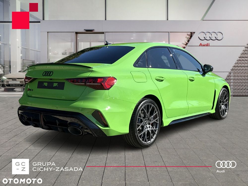 Audi RS3 Limousine - 4