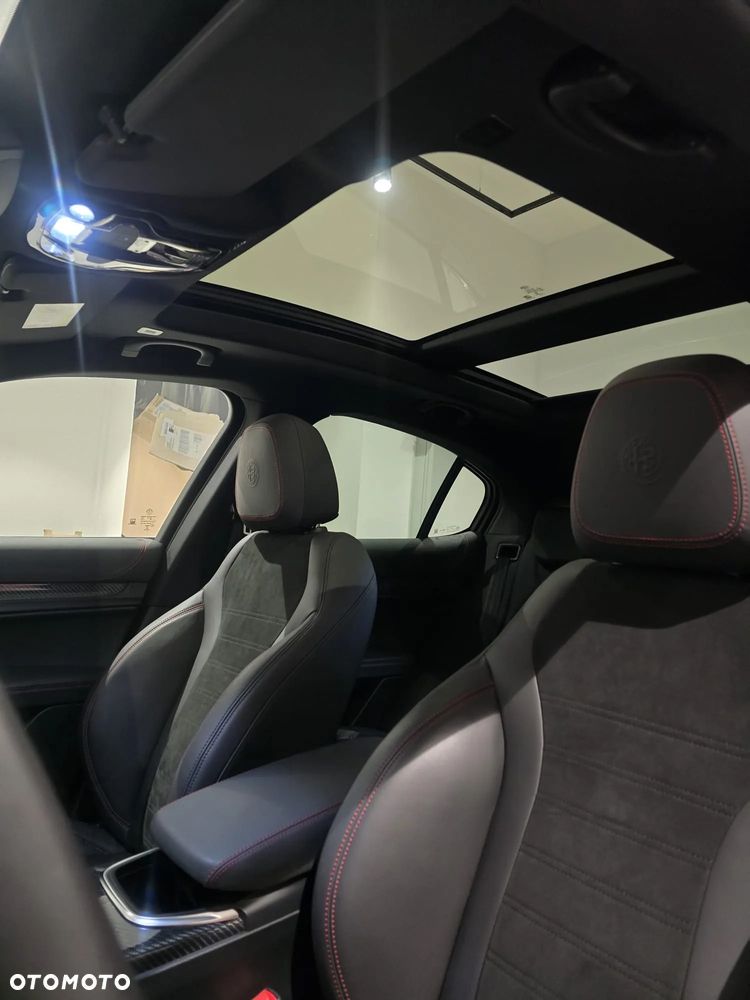 Alfa Romeo Stelvio 2.0 Turbo Estrema Q4 - 14