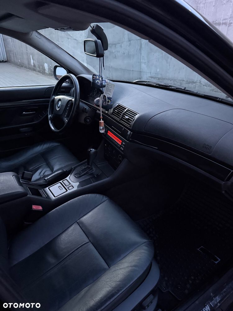 BMW Seria 5 - 25