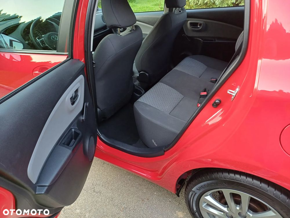 Toyota Yaris - 22