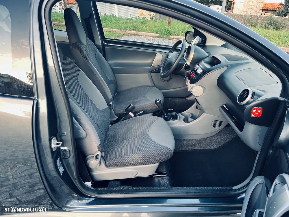 Peugeot 107 1.0 Urban Style - 11