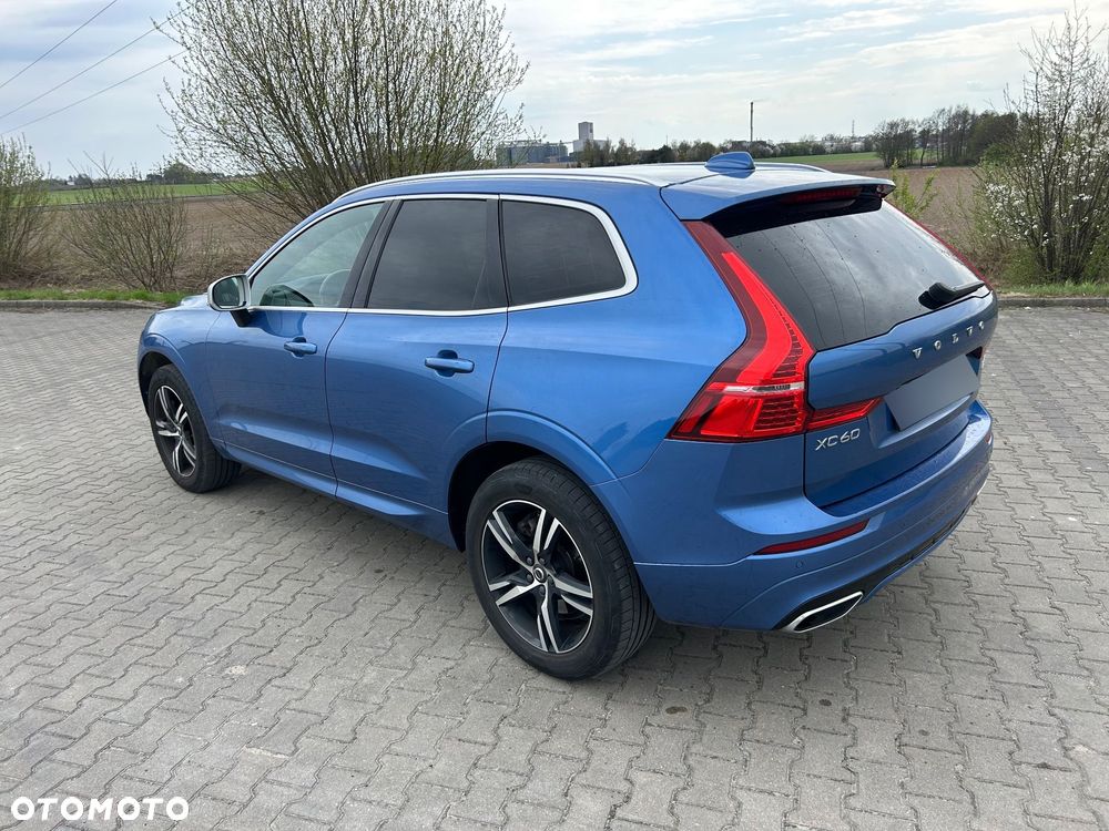 Volvo XC 60 D5 SCR AWD R-Design - 4