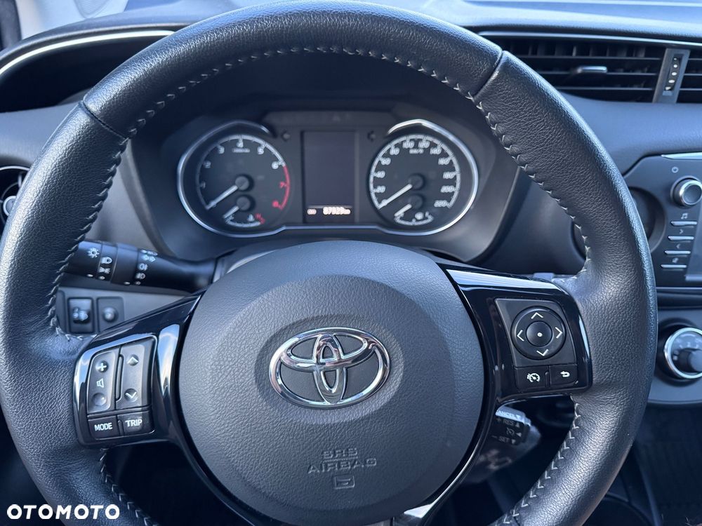 Toyota Yaris 1.5 Premium - 15