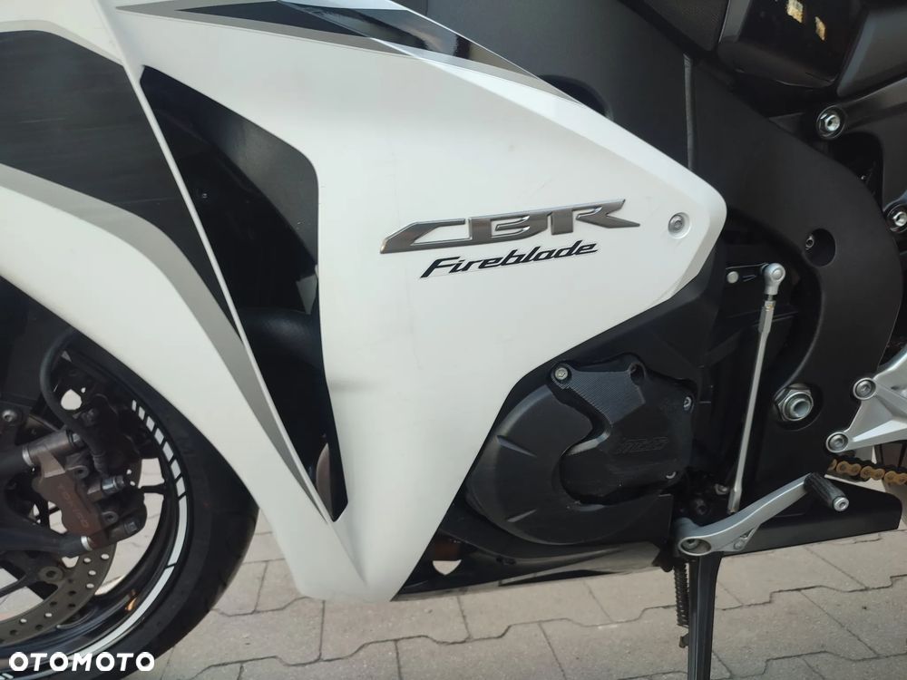 Honda CBR - 11