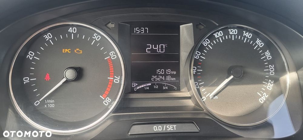 Skoda RAPID 1.2 TSI Active - 25