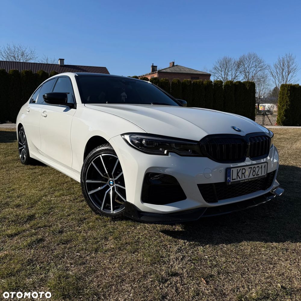 BMW Seria 3 330i xDrive M Sport - 1