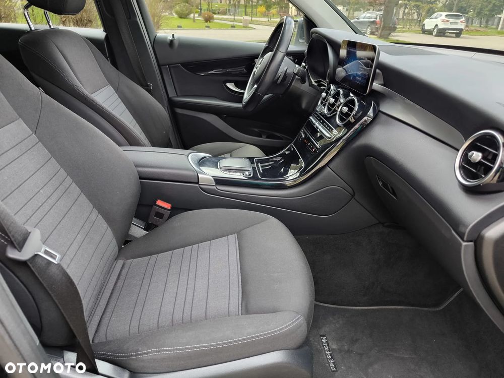Mercedes-Benz GLC 200 d 4Matic 9G-TRONIC - 10