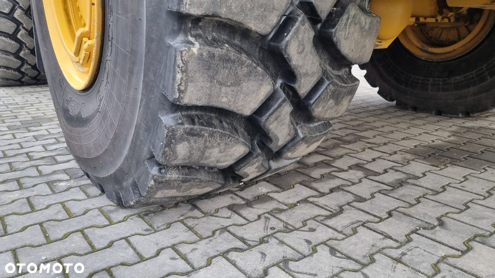 Bell B40E 6x6/ Maszyna sprowadzona - 17