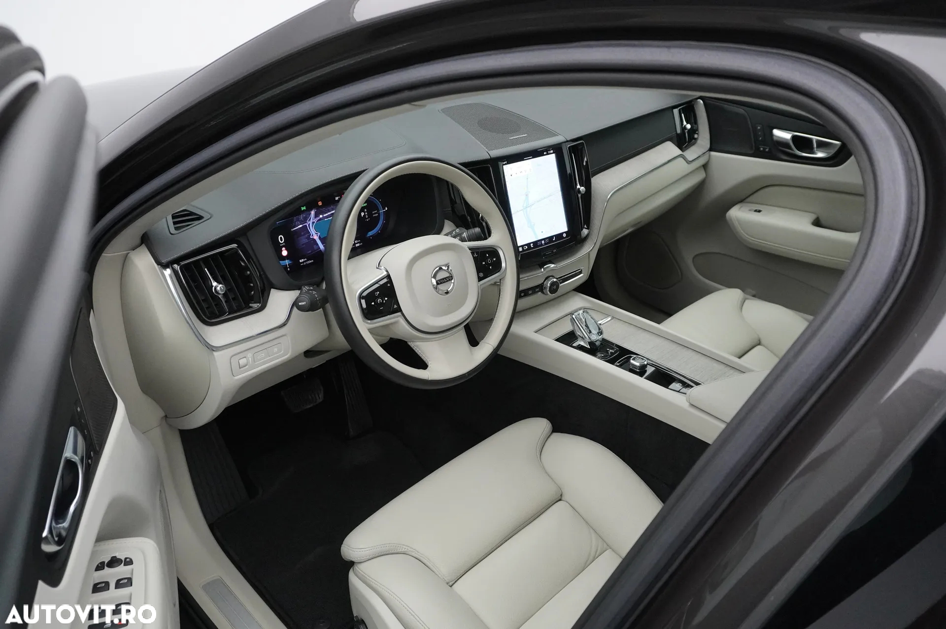 Volvo XC 60 T6 AWD Recharge Geartronic Inscription - 8