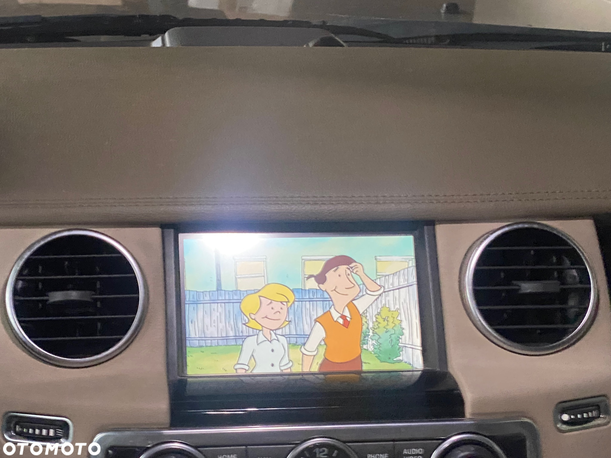 Land Rover Discovery IV 5.0 V8 HSE - 13