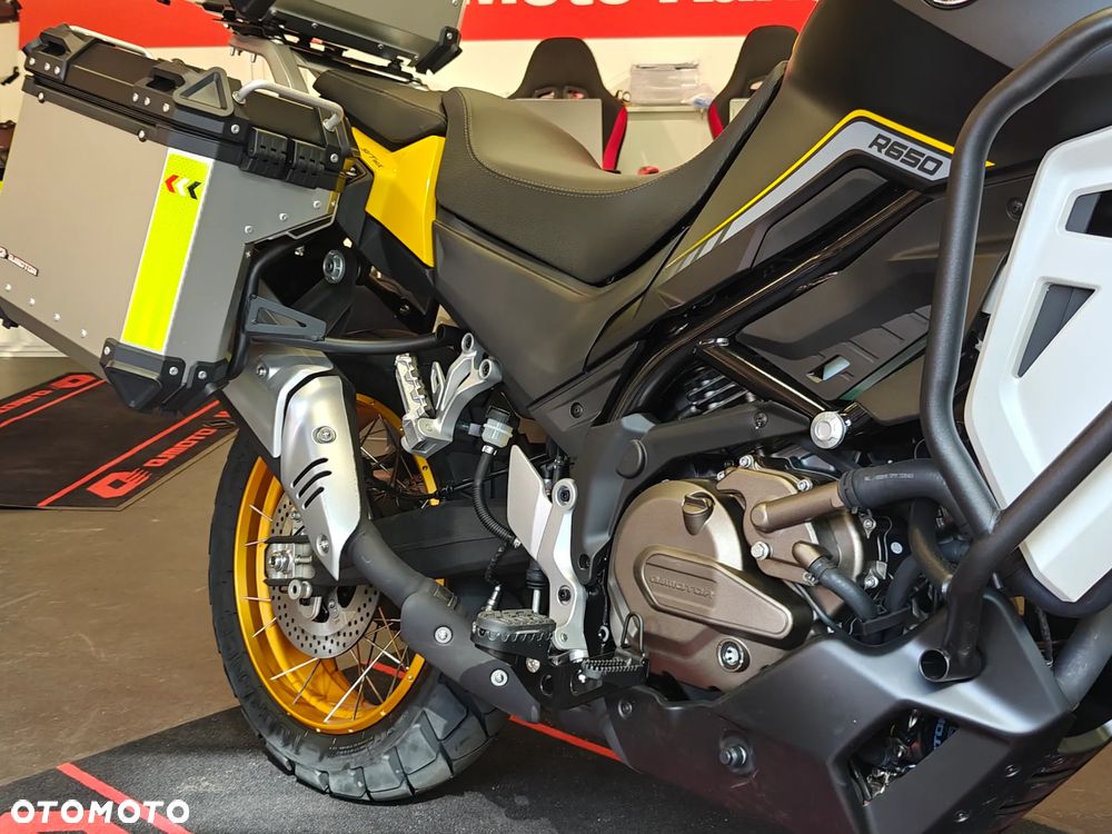 QJMOTOR SVT 650X - 4