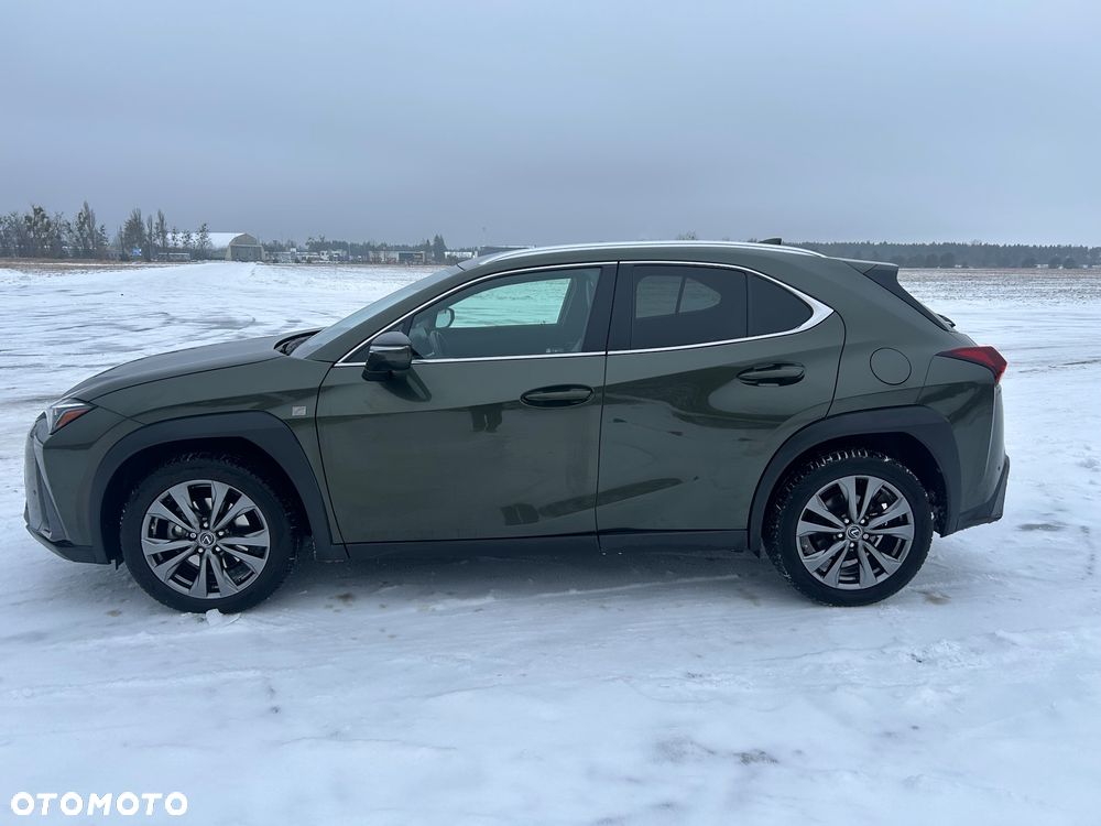 Lexus UX 250h F SPORT - 8
