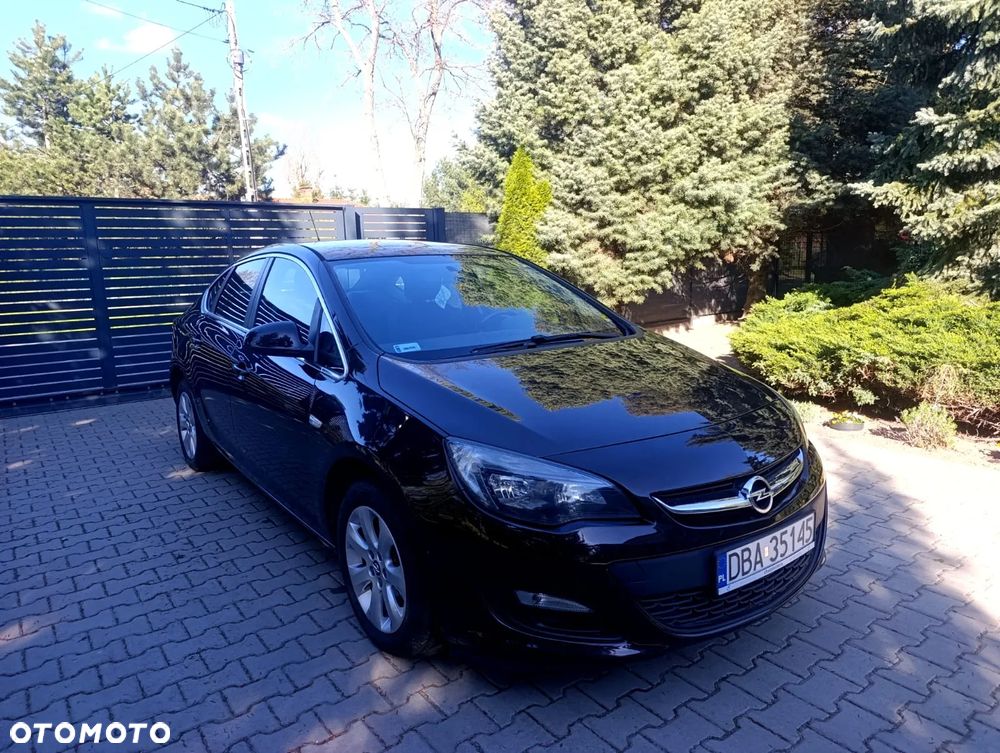 Opel Astra 1.4 T Cosmo EU6 - 3