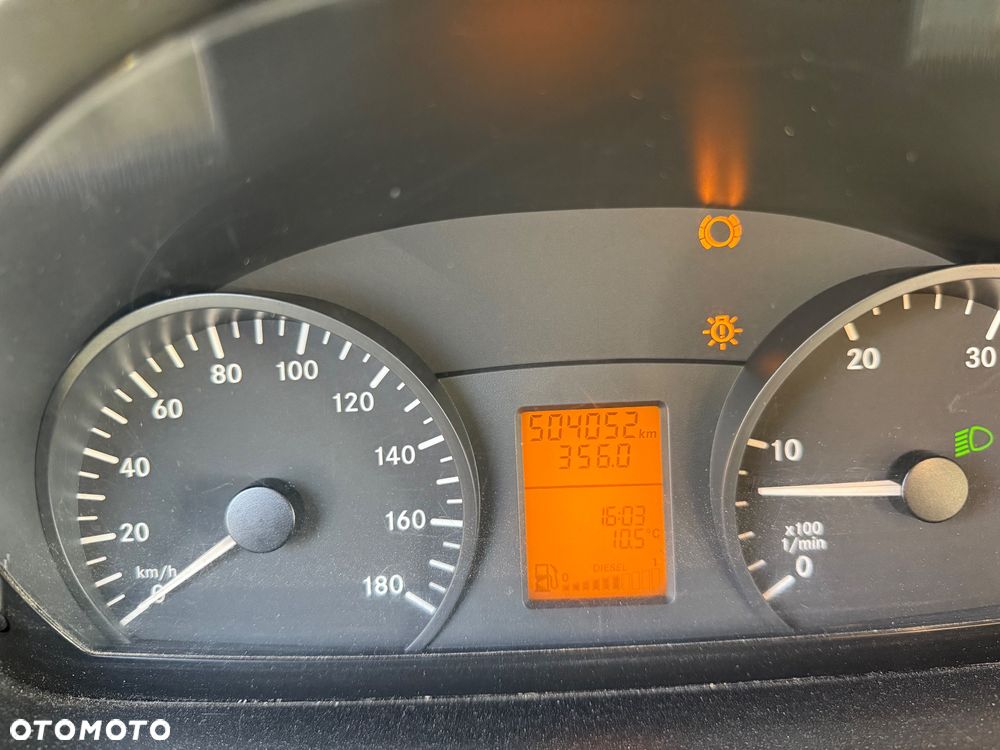 Mercedes-Benz Sprinter - 6
