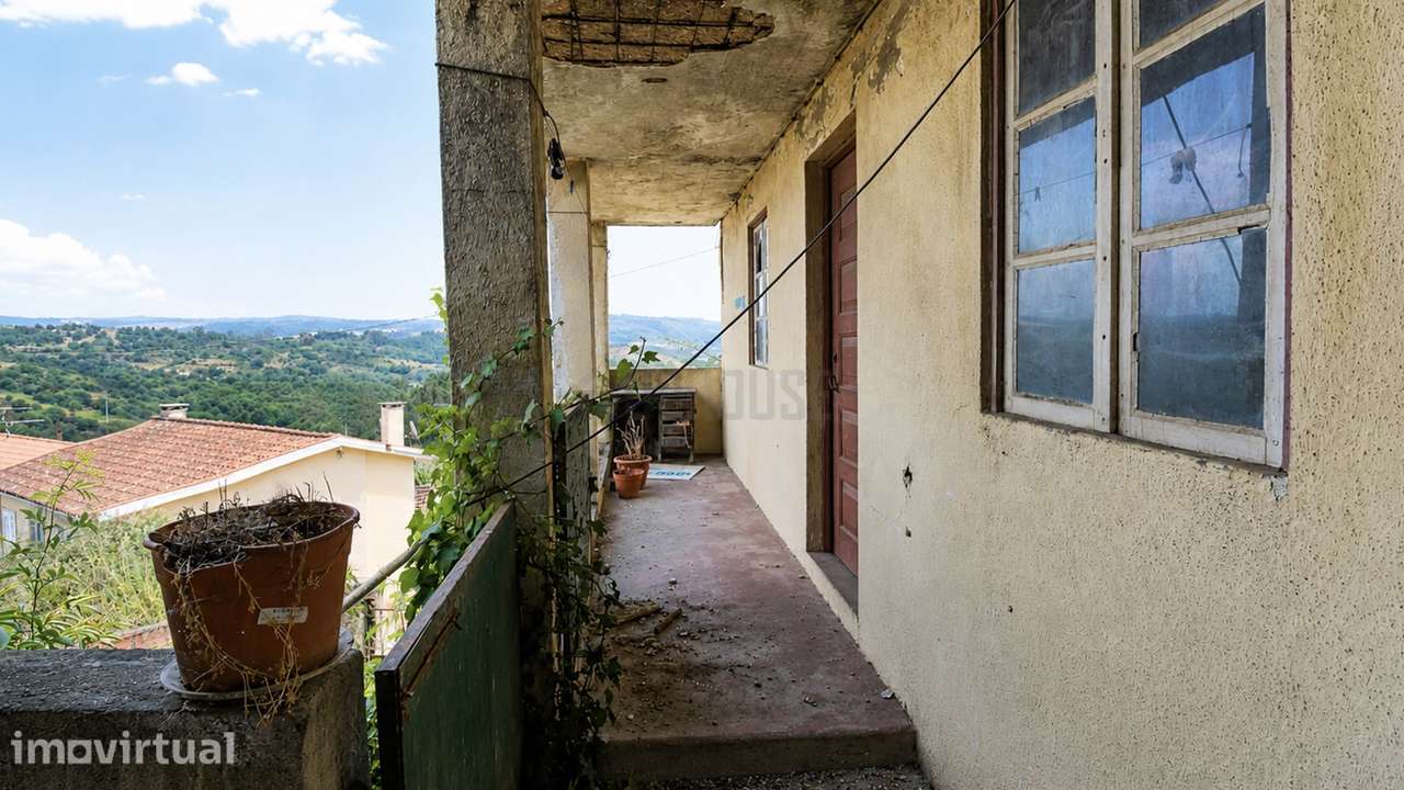 Moradia para Reconstruir com Logradouro - Grande imagem: 5/7