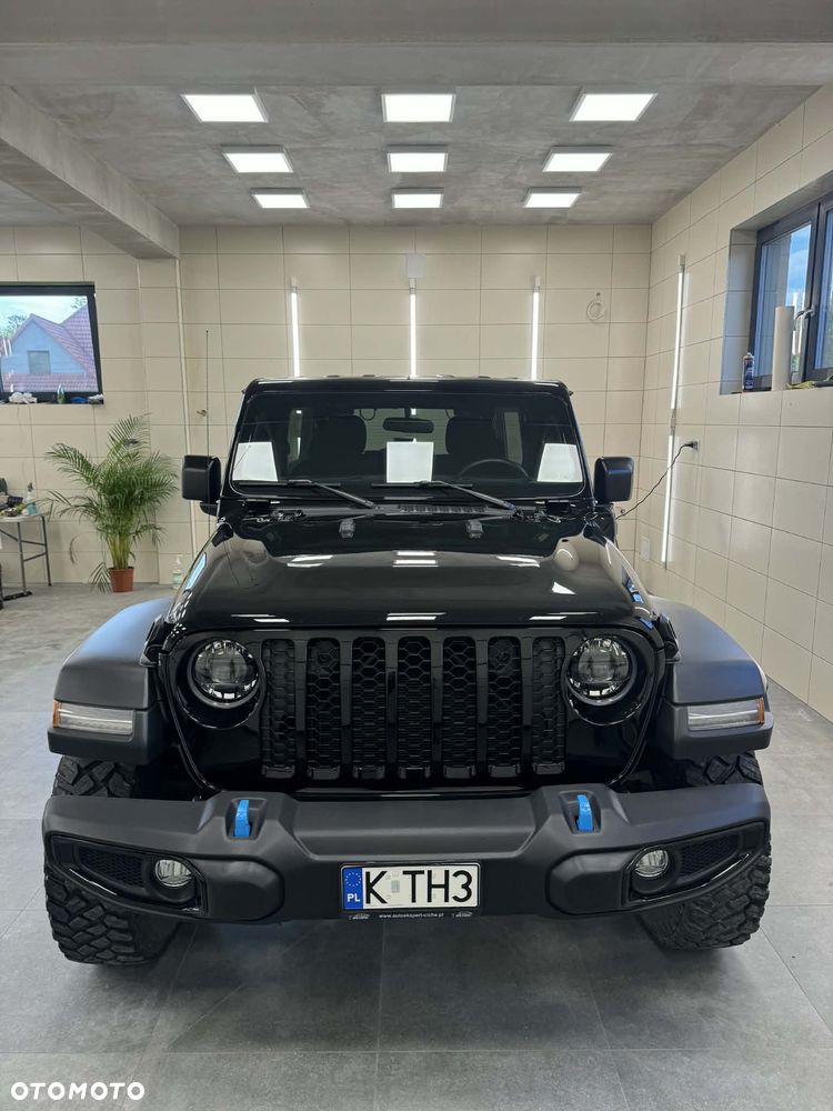Jeep Wrangler - 1