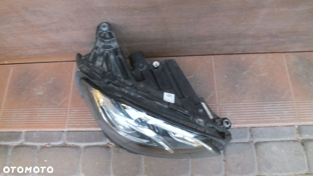 Lampa pprzednia Prawa Mercedes W2139067806KZ - 4