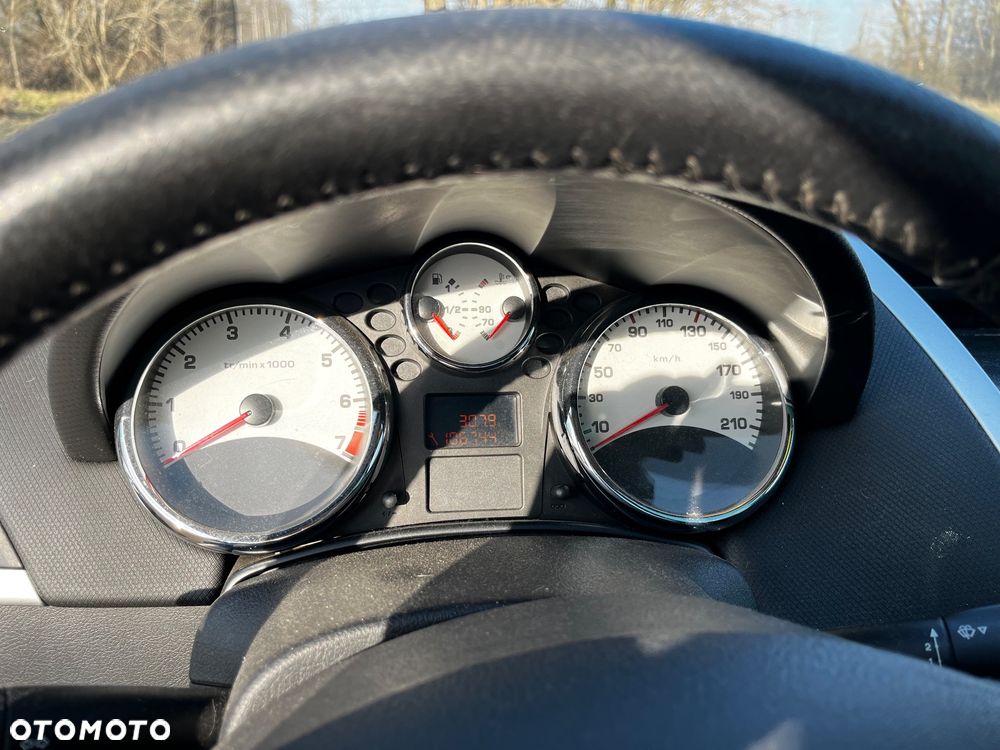 Peugeot 207 1.4 16V Trendy - 8