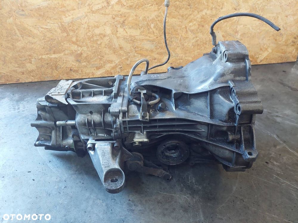 SKRZYNIA BIEGÓW AUDI 80 B4 2.0 8V MANUAL 5 BIEGÓW CGT - 4