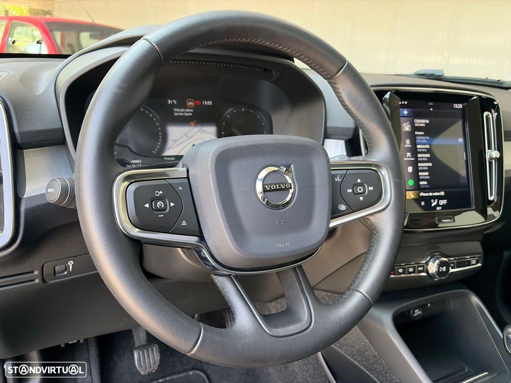 Volvo XC 40 2.0 D3 Momentum Plus - 6