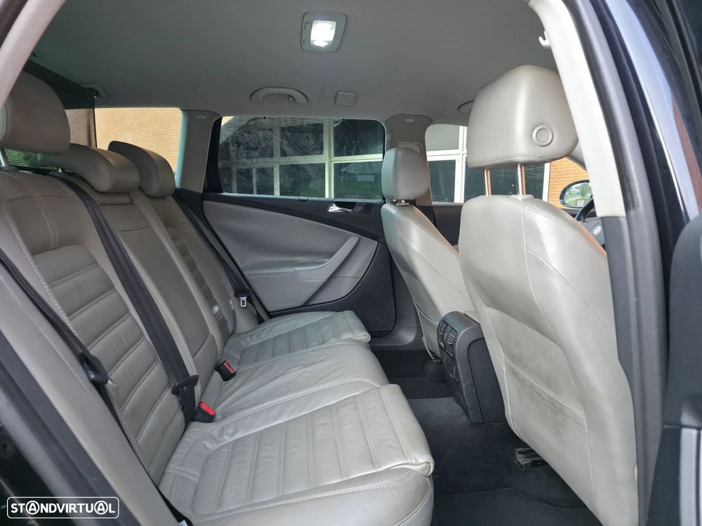 VW Passat Variant 2.0 TDi Highline DSG - 10