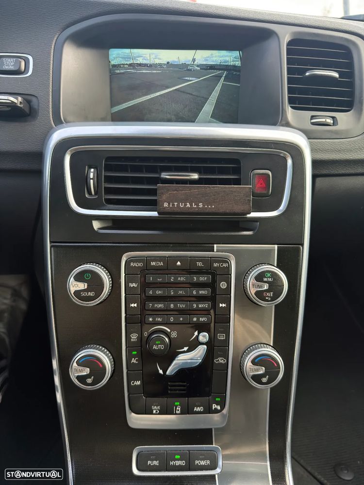 Volvo V60 2.4 D6 R-Design Sum.AWD Phev - 21