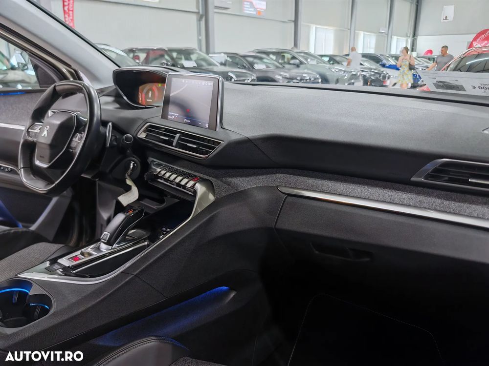 Peugeot 3008 PureTech 130 Stop & Start EAT6 Allure - 17
