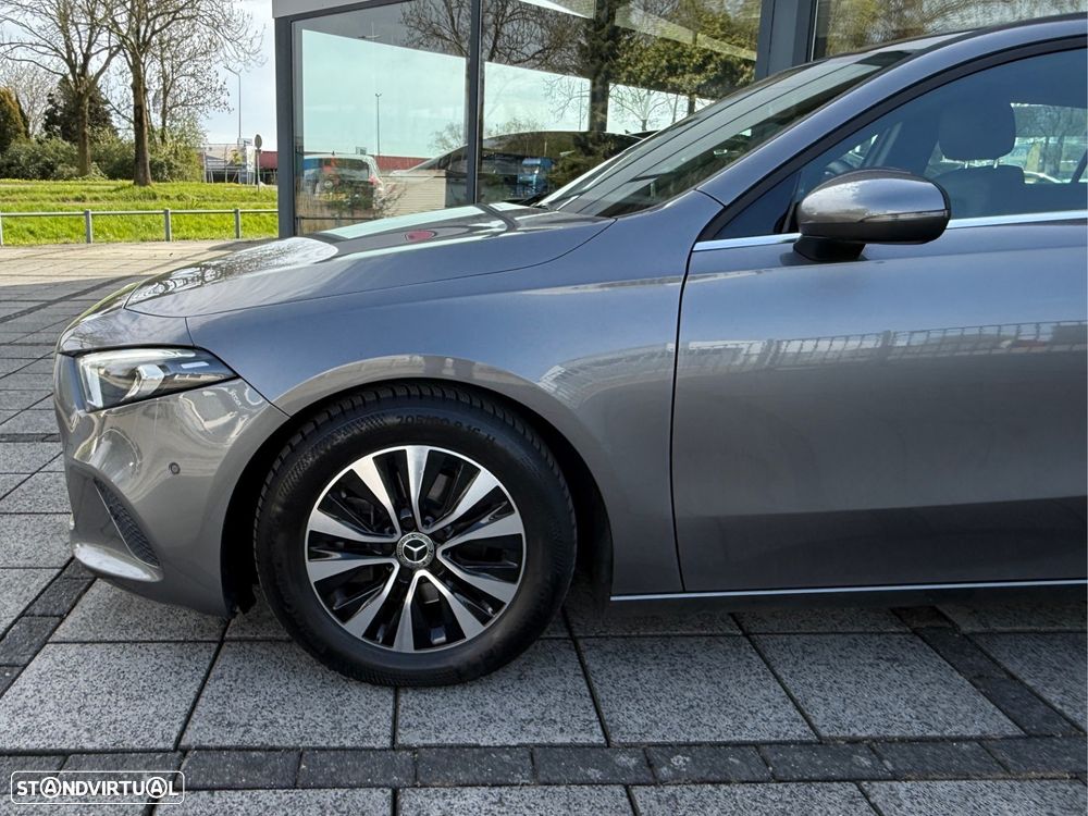 Mercedes-Benz A 180 7G-DCT Special Edition - 25