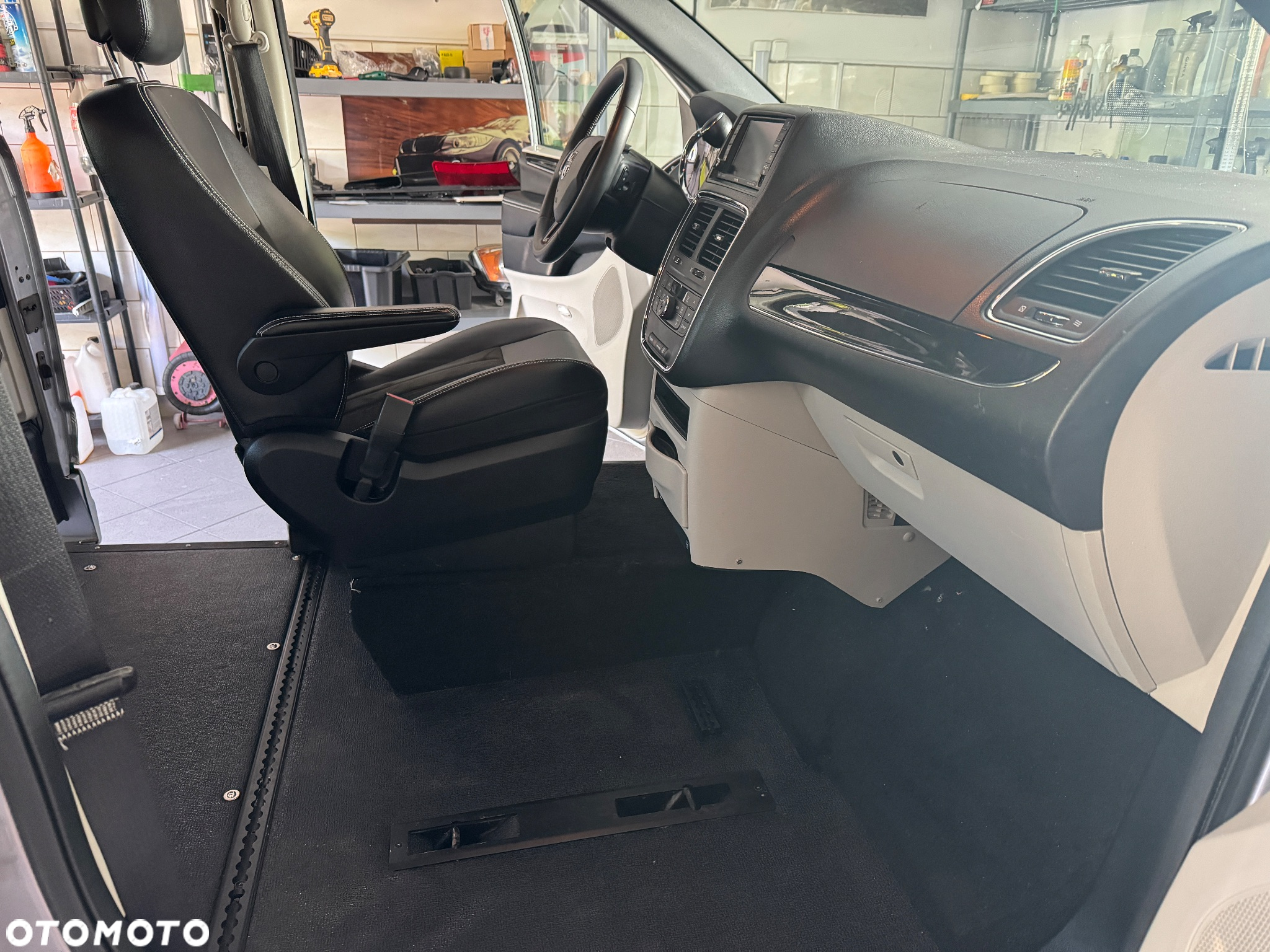 Dodge Grand Caravan 3.6 Express - 14